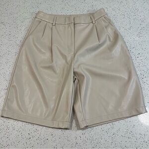 NWOT HOUSE OF HARLOW 1960 Faux Leather Pleated Bermuda High Rise Shorts | XS